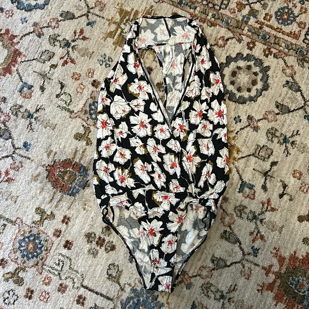Free people bodysuit size médium